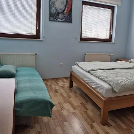 Lägenhetshotell Modrina 3*