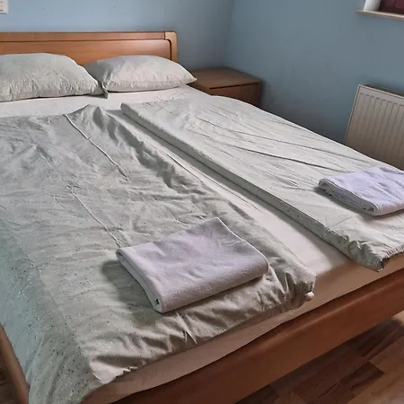 Modrina Lägenhetshotell