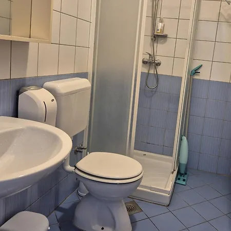 Modrina Lägenhetshotell