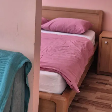Lägenhetshotell Modrina Kobarid