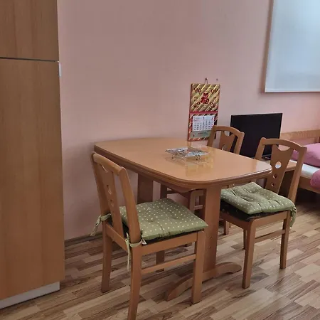 Lägenhetshotell Modrina Kobarid